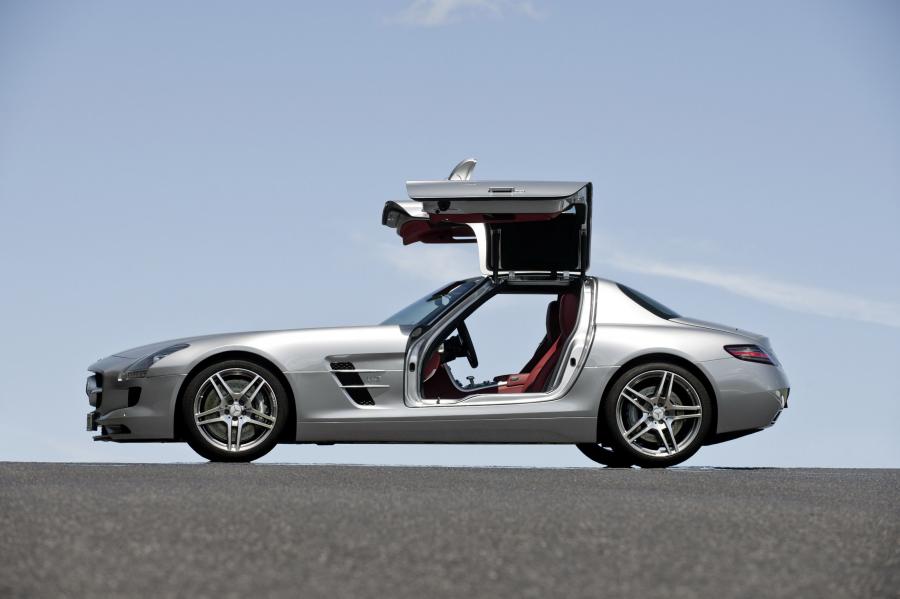 Mercedes-Benz SLS AMG 2010 года  (фото 233 из 526)